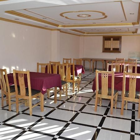 Hotel Prini Inn Manāli Exteriér fotografie