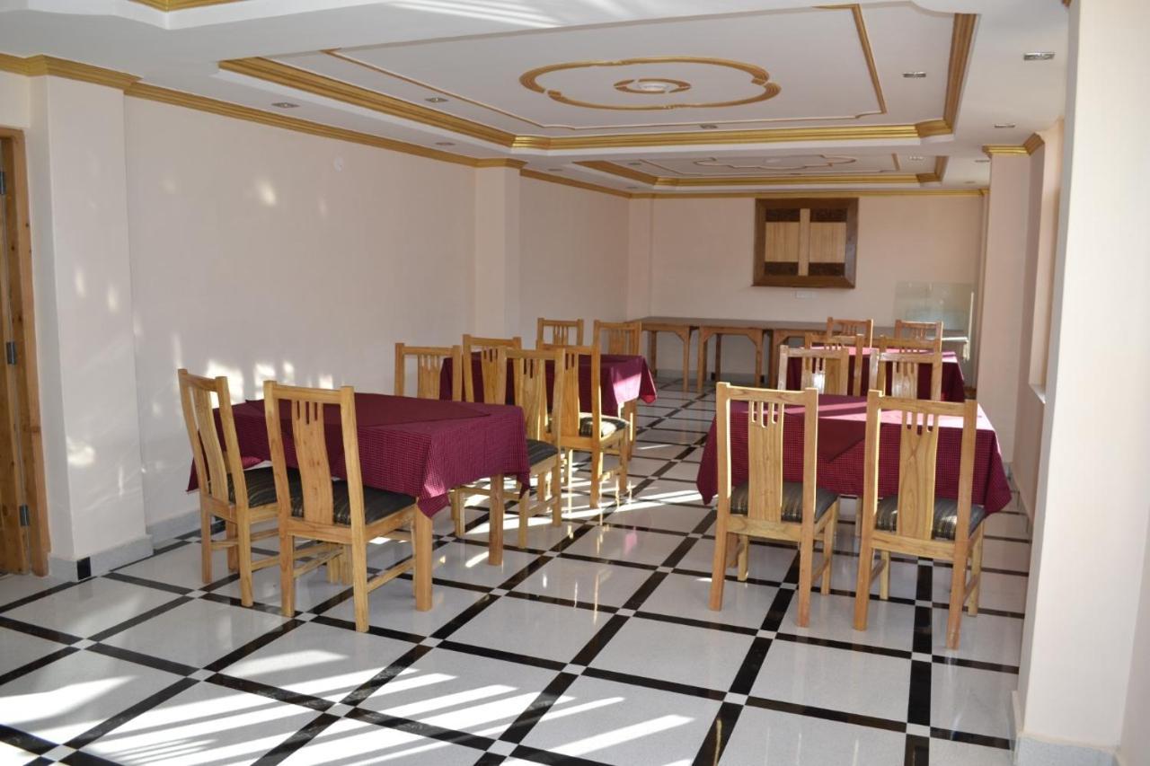 Hotel Prini Inn Manāli Exteriér fotografie