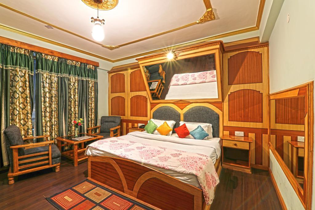 Hotel Prini Inn Manāli Exteriér fotografie