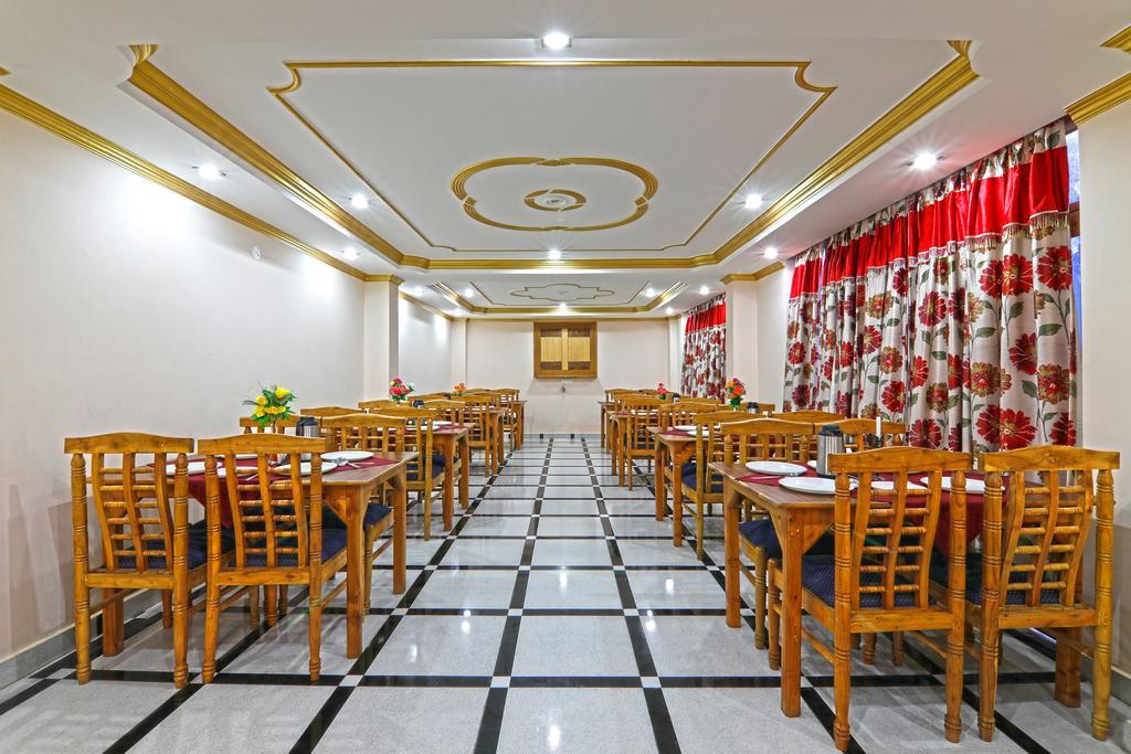 Hotel Prini Inn Manāli Exteriér fotografie